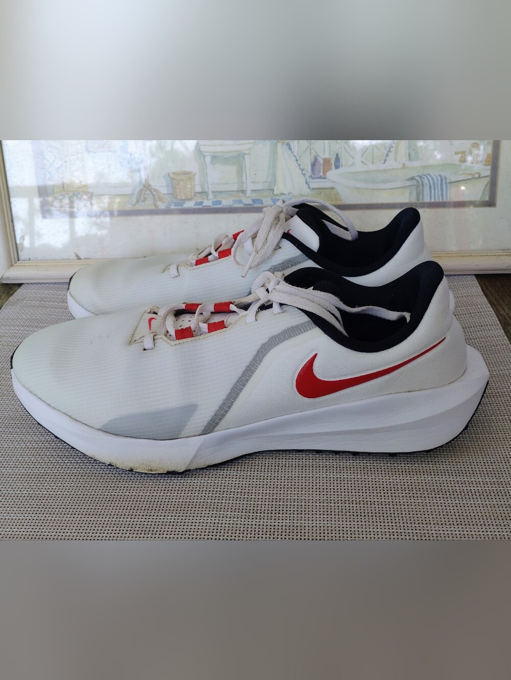 Men's Nike Infinity Golf Platinum/White/Red/Black Spikeless Golf Shoes. Size 12
